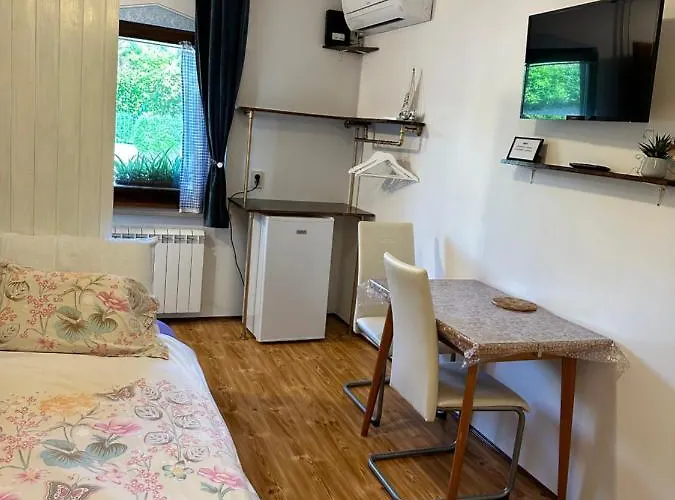 Apartma Angelika 포르토로즈